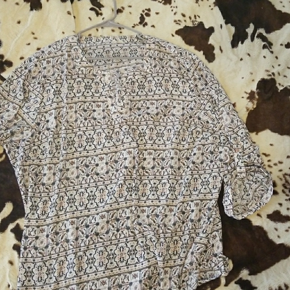 Women's sz26/28 Dress shirt by Cato